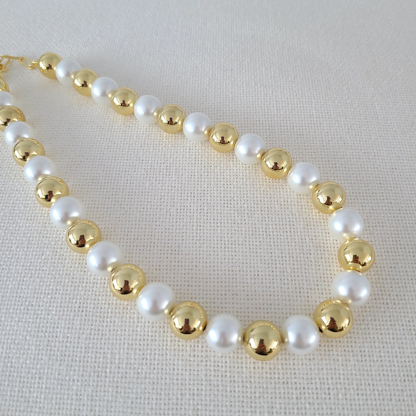 Maxi Gold & Pearls Necklace