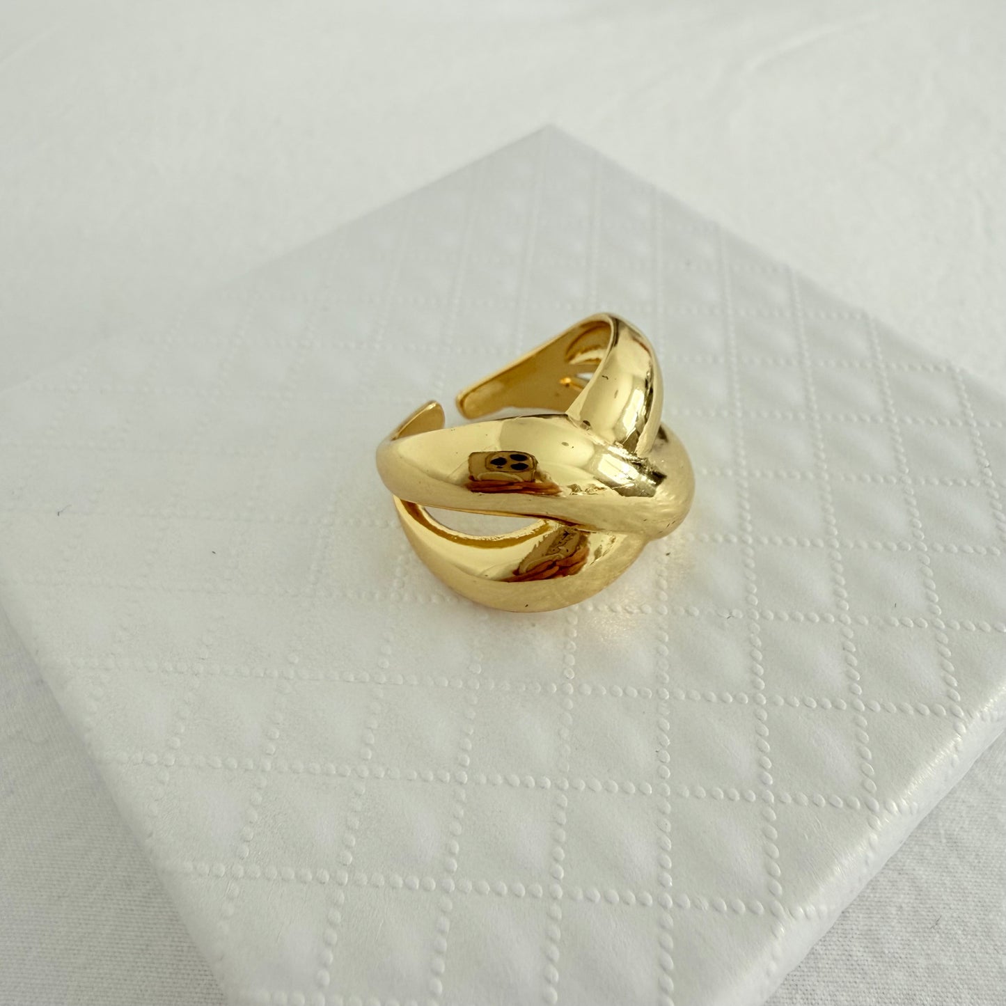 Nora Ring