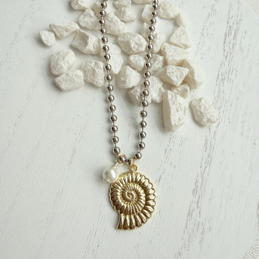 Golden Seashell Necklace