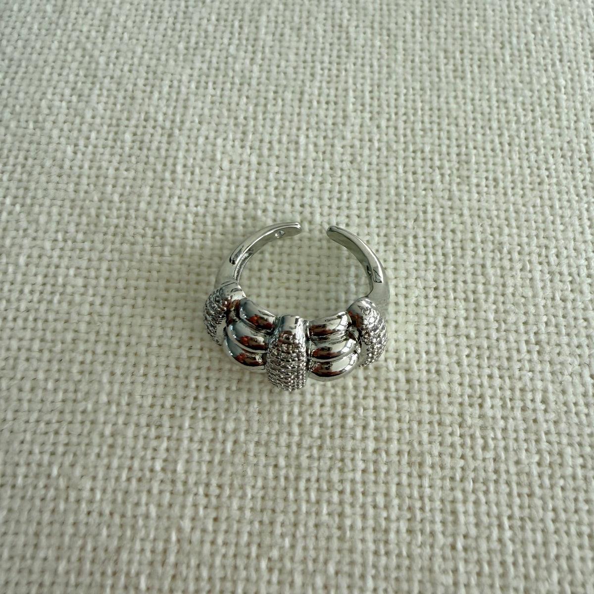 Evelina Ring