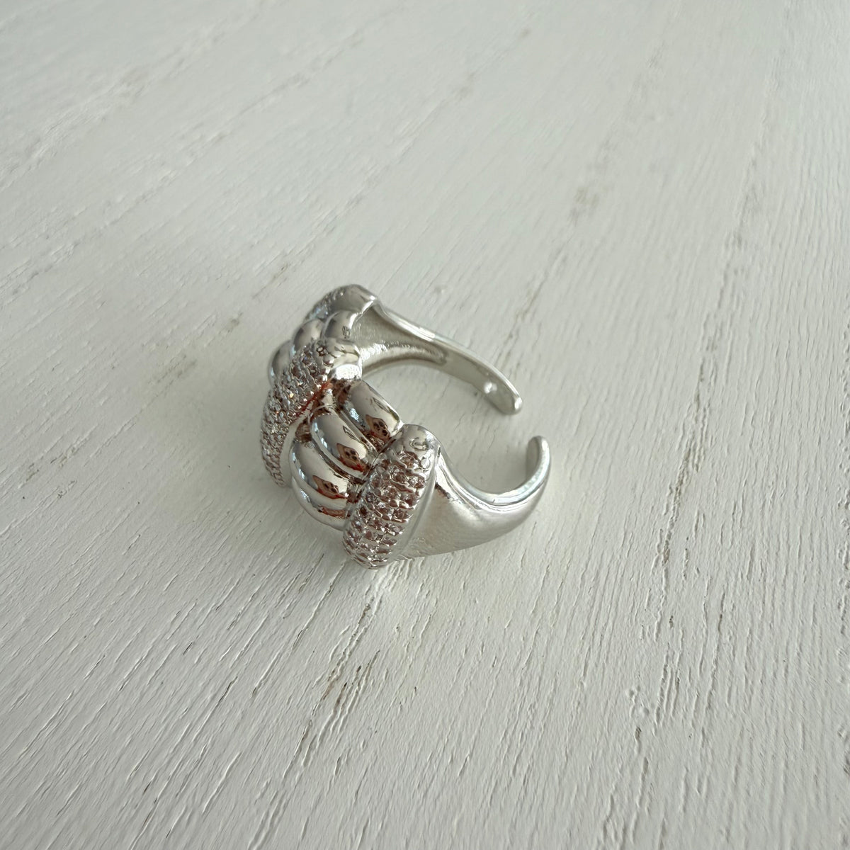 Evelina Ring