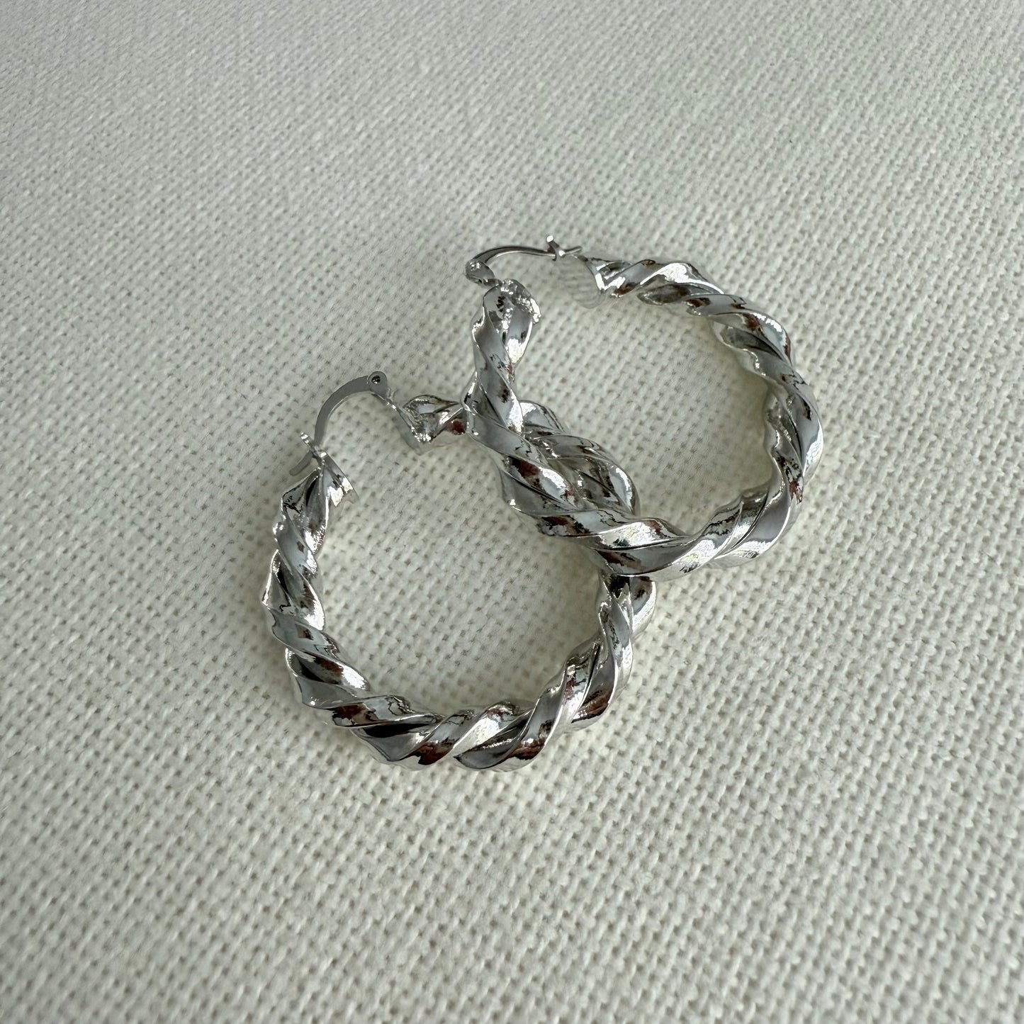 Lea Hoops Earrings